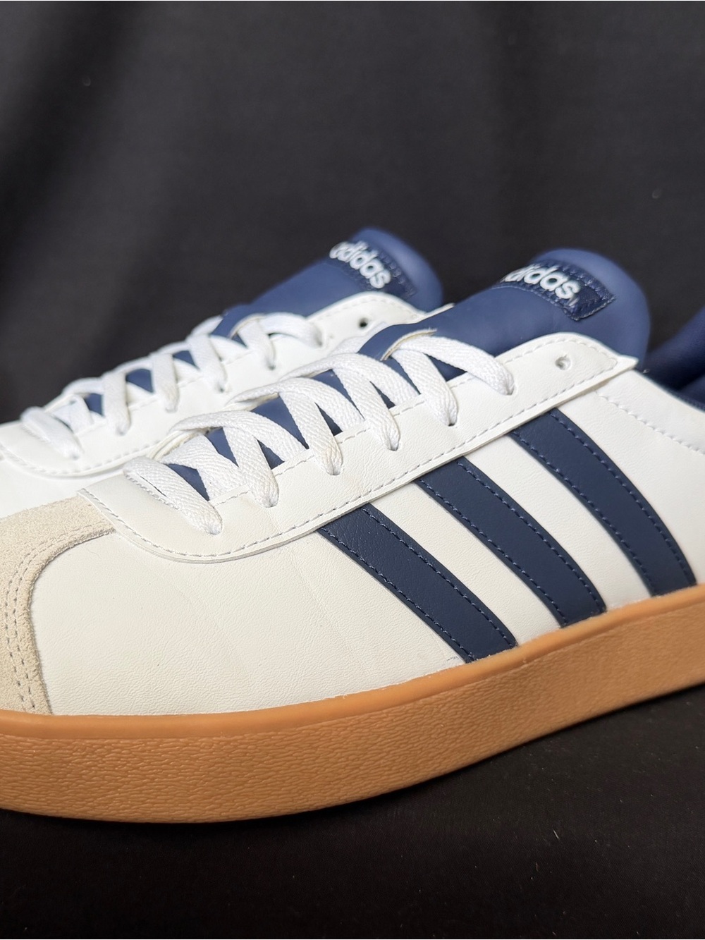 Adidas Court VL Off White/Navy/Gum Men’s Size 9